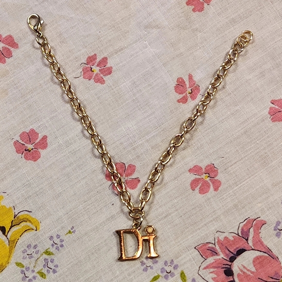 ✨️Diamond International Charm Bracelet✨️ - Picture 5 of 7